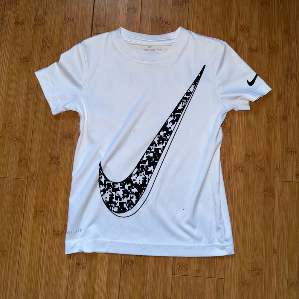 Nike kids White tee